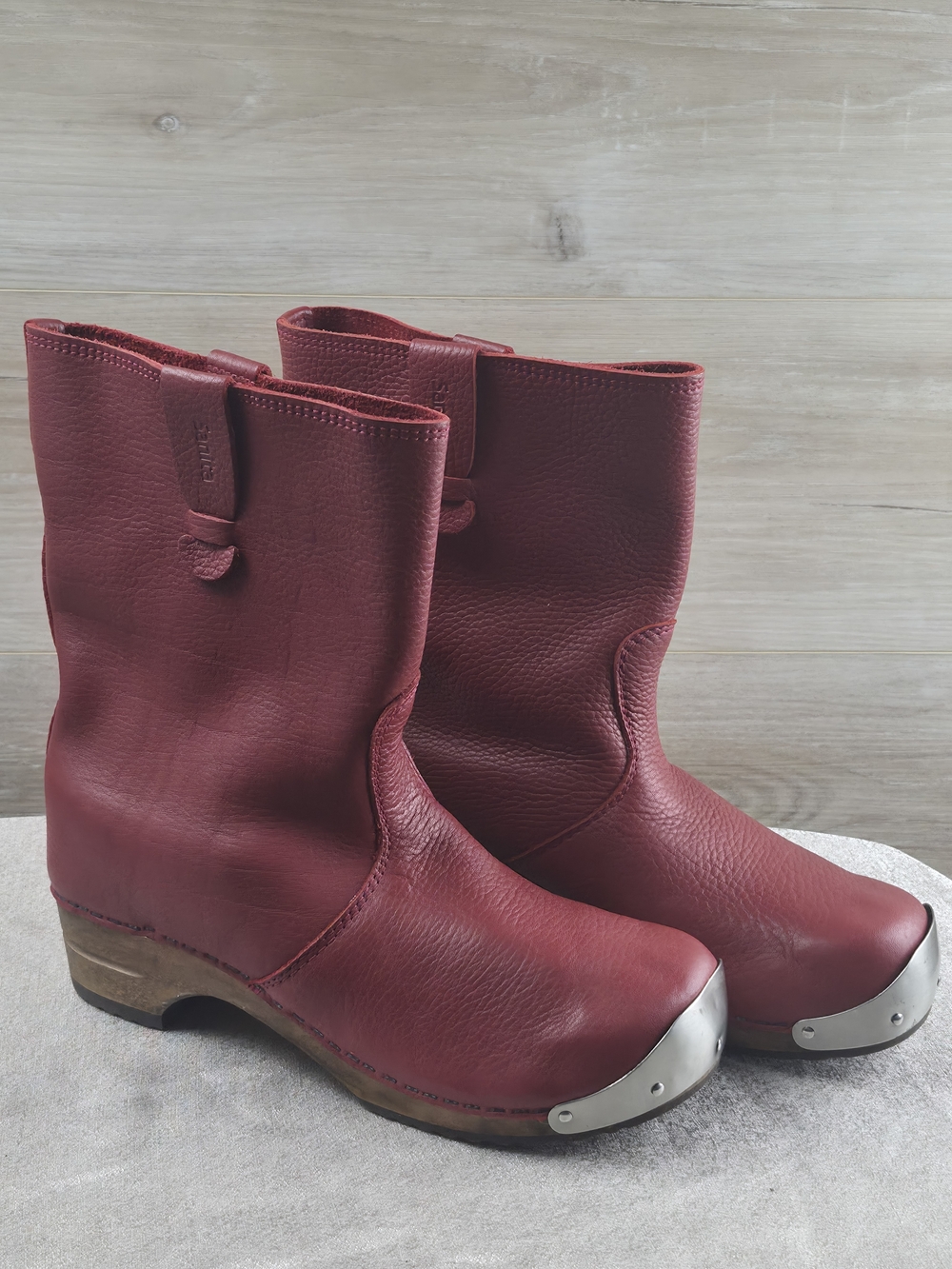 Sanita Red Pebbled Leather Clog Boots Metal Toe Cap Wooden Base Europe 41 US 8M - Picture 3 of 10